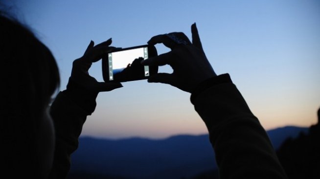 За скъпи разговори с ЕС ще глобяват българските телекоми с 400 хил. лева