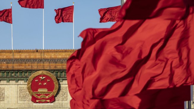 Китай санкционира американски фирми заради продажби на оръжия на Тайван