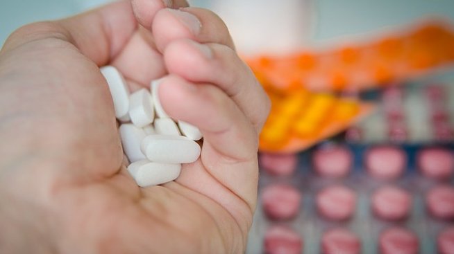 Болниците ще обявяват покани за доставка на нерегистрирани лекарства на сайтовете си