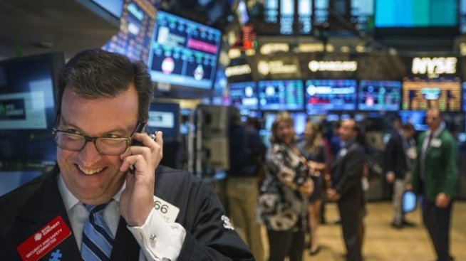 Wall Street приключи сесията в червената зона