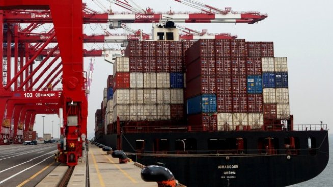 Фалиралата Hanjin Shipping планира да продаде половината от корабите си 