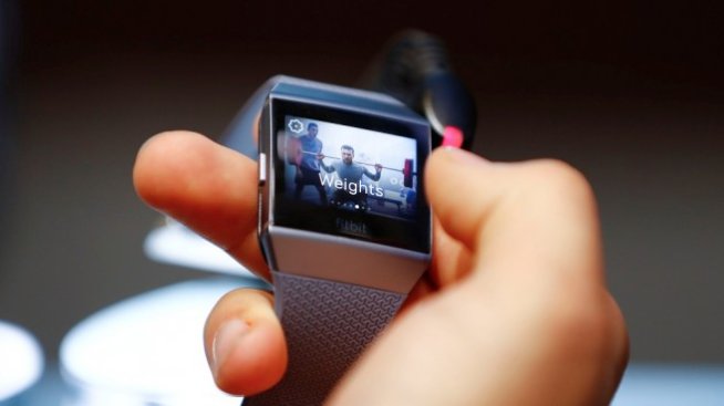 Прогнозата на Fitbit срина цената на акциите ѝ с 12%