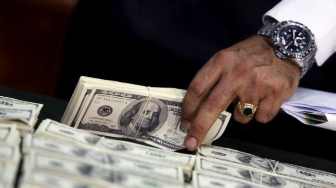 Най-големите кредитори на САЩ се отказват от американските държавни облигации