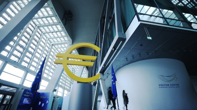 Дългосрочните очаквания на потребителите за инфлацията в еврозоната стигнаха рекордно ниво