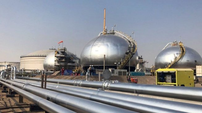 ОПЕК+ ще решава в събота дали да удължи съкращенията на петролния добив