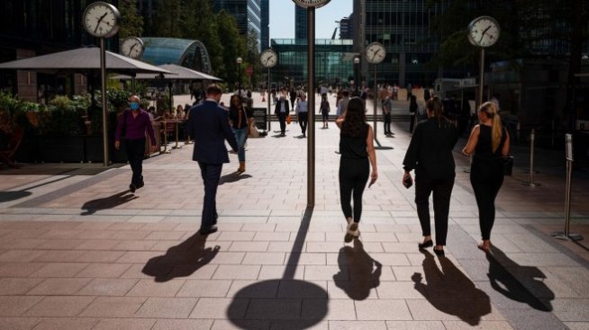 Войната (за момента) не се отразява негативно на пазара на труда