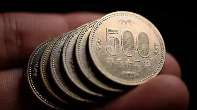 Господин Йени: Японската валута може да поевтинее още повече през 2023 г.