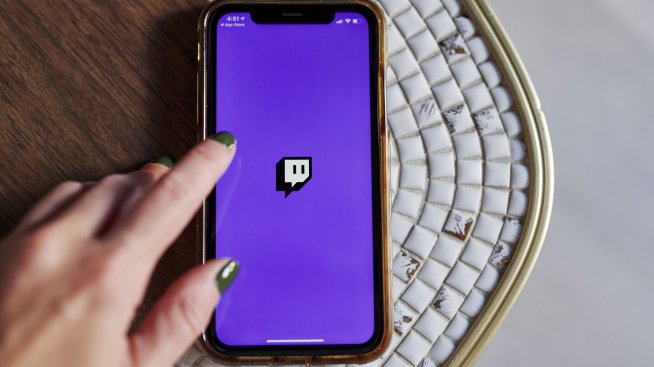 Русия глоби Twitch за 31-секундно "фалшиво" видео