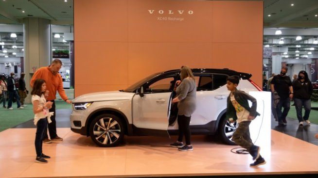 Корабът на Volvo Car остава с опънати платна след стабилно второ тримесечие