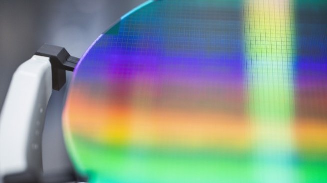Търсенето на чипове продължава да тласка нагоре резултатите на Infineon