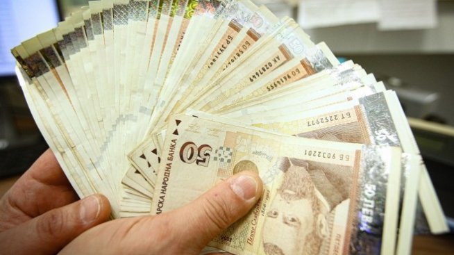 КНСБ: Минималната заплата трябва да стане 800 лв. през октомври