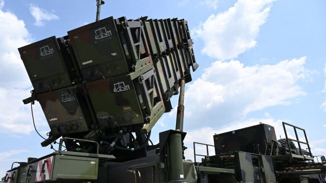 САЩ промениха решението си и ще дават още оръжия на Киев за защита