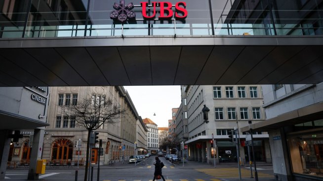 Московски съд забрани на UBS и Credit Suisse да се разпореждат с дялове в руските им дружества