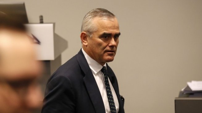 Бордът на Credit Suisse обмисля да смени главния си изпълнителен директор