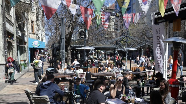 „Галъп“: Българите са демократично ориентирани, расте доверието в ЕС и НАТО