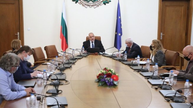 Борисов: От днес отново ще ваксинираме по 15-20 хил. желаещи на ден