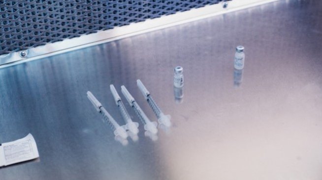 Ще имат ли ваксинираните повече привилегии?