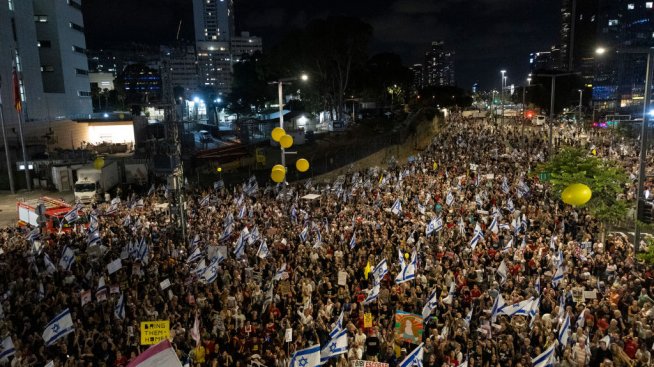 Израел осъмна с протести с искания за избори и освобождаване на заложниците от "Хамас"