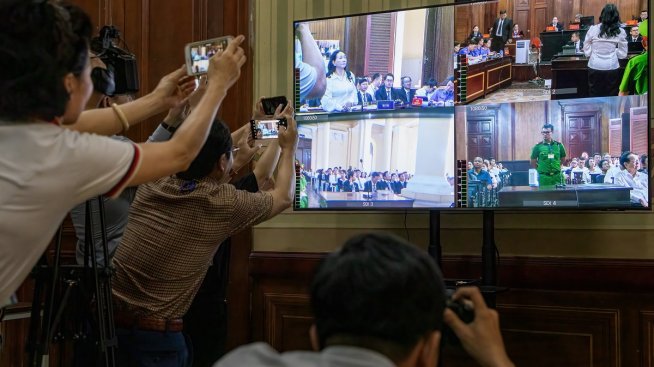 Осъдиха на смърт бизнесдама заради най-голямата финансова измама във Виетнам