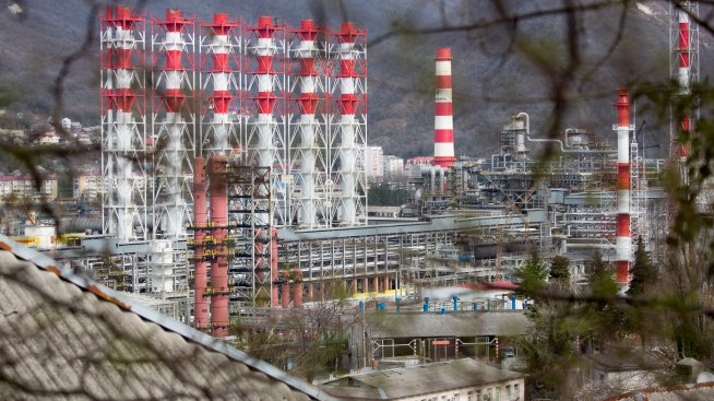 Русия потушава нов пожар в рафинерията в Туапсе след атака с украински дрон