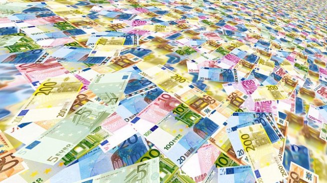 Макроикономист: 2026 г. ще бъде по-трудна и заради влизането на страната ни в еврозоната