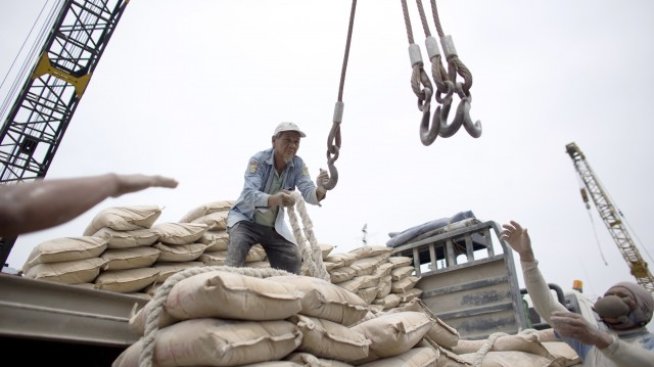 Германската HeidelbergCement купува 45% от конкурента си Italcementi