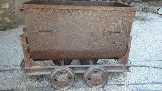 Миньорите от „Оброчище” отменят гладната стачка, протестът продължава