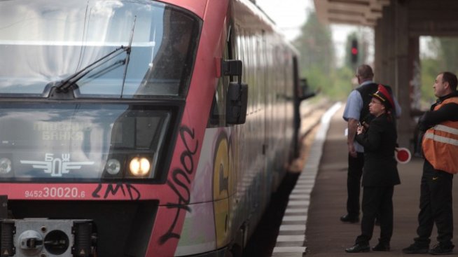 Младежите в ЕС получават още 20 хил. безплатни карти за пътуване с влак