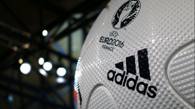 Adidas вече няма да е спонсор на лондонския Челси