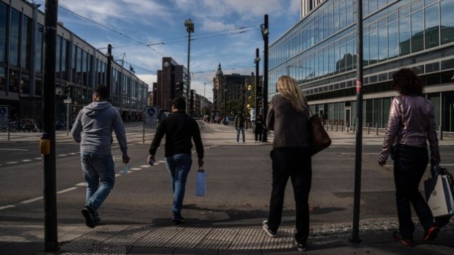 Безработните в Германия намалят през ноември до около 2,3 милиона