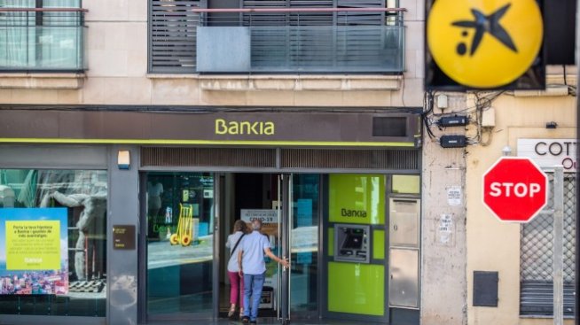 Caixabank и Bankia създават най-големия кредитор в Испания