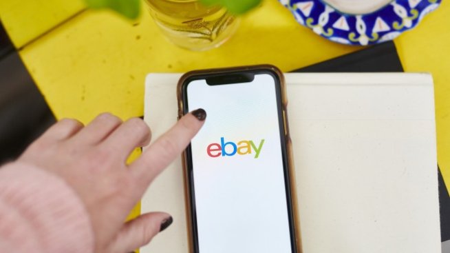Военни артефакти - първите продукти, продадени и купени през eBay у нас