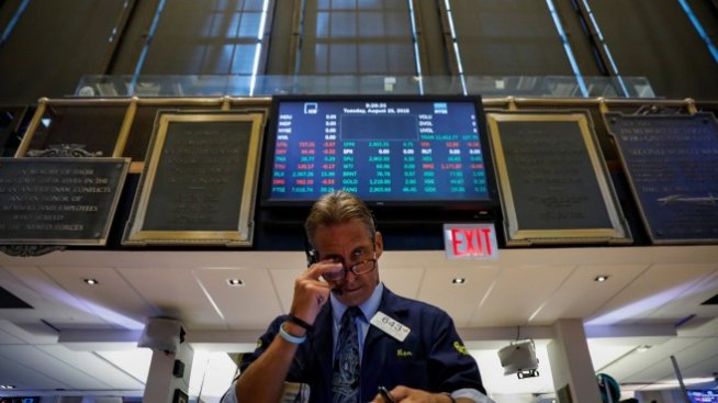 Dow започва сесията със спад за първи път от 9 дни насам*