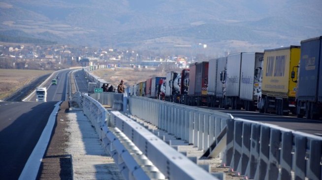 Гръцките фермери планират засега символични протести
