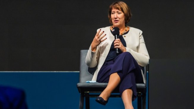 VDA: Планът за спиране на субсидиите за плъгин хибриди застрашава електромобилността