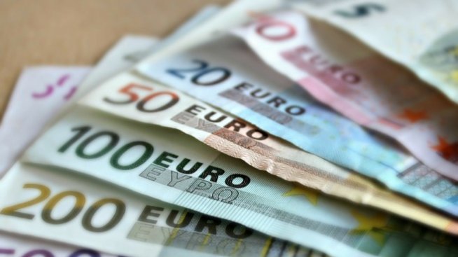 Отрицателните лихви не спират интереса в Европа към спестовни сметки
