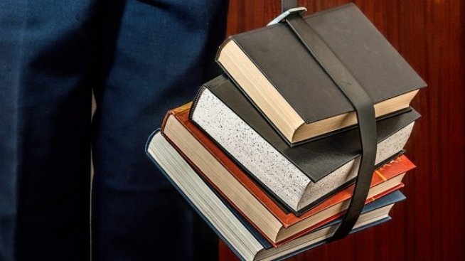 Над 8,6 хиляди книги са отпечатали българските издатели през 2017 г.