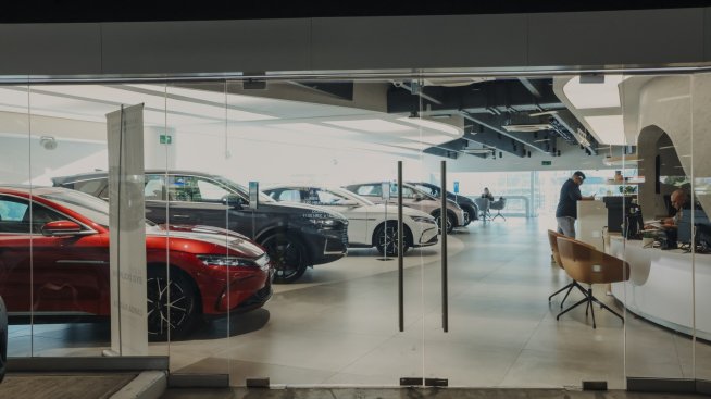 BYD може да измести Tesla като лидер при електромобилите през четвъртото тримесечие