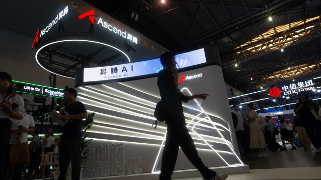 Huawei готви рязко увеличение на производството на AI чиповете си