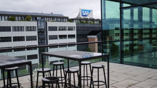 SAP надмина многократно завишените си годишни цели