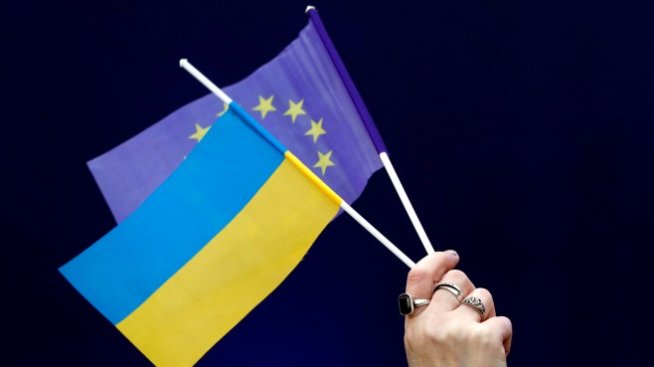 Украинският посланик: Новото правителство ще продължи интеграцията в ЕС и НАТО