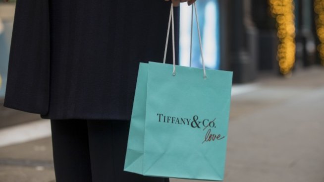 Акционерите на Tiffany склониха на офертата от LVMH