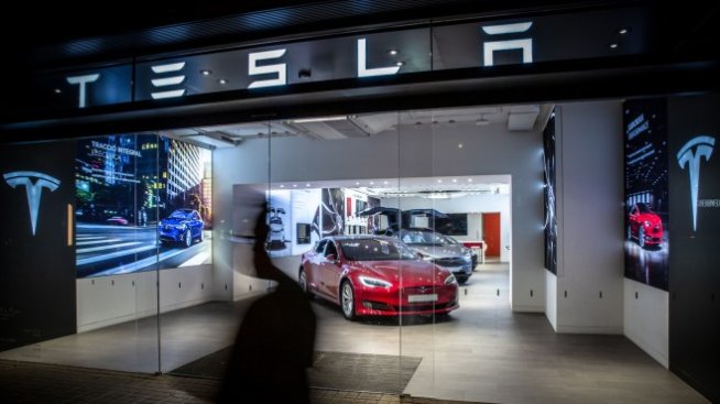 Саудитски държавен фонд продаде акциите си от Tesla &ndash; точно преди ралито