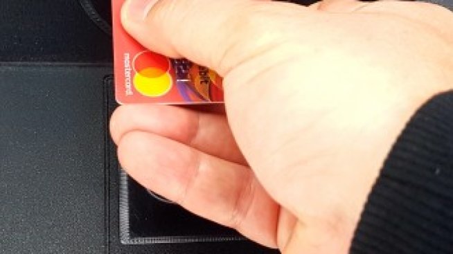 БНБ: Нямаме правомощия да регулираме таксите при теглене на пари от банкомат