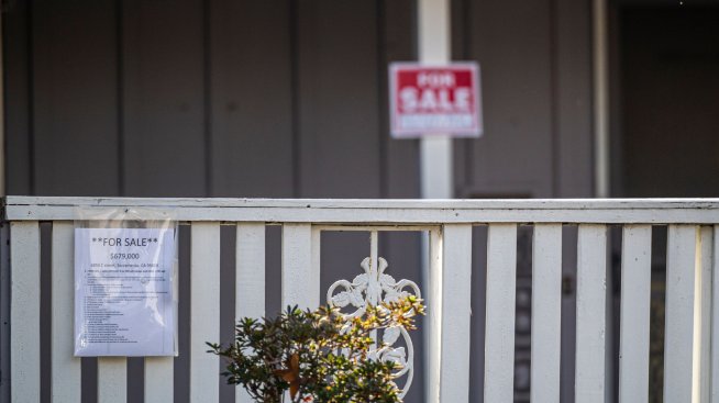 Продажбите на жилища в САЩ са намалели с рекордните 35% през ноември