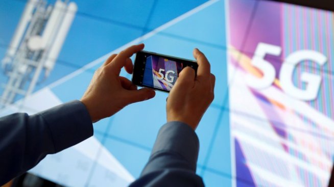 Германия прибира 6,5 млрд. евро от търга за 5G