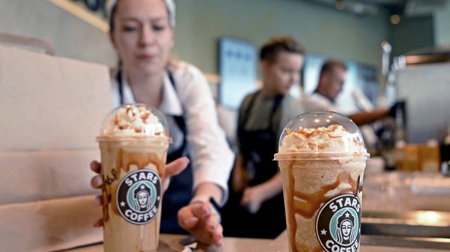 Руските копия на McDonald’s и Starbuck's се борят за място под слънцето