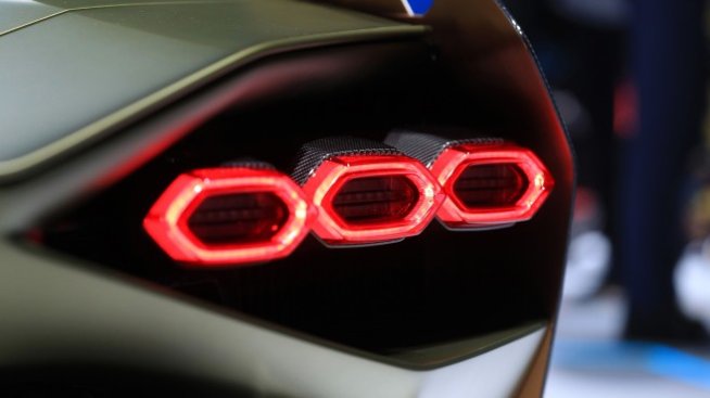 Шефът на Bugatti поема и Lamborghini