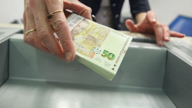 Окончателно: Край на данъка върху лихвите