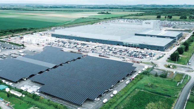 Търговската война удря и китайските инвеститори в САЩ